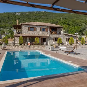 Piedra Villa Troianata