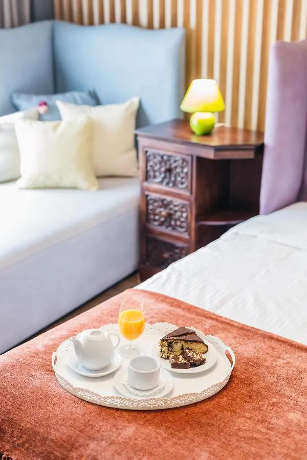 Ladadika Design, Philian Hotels And Resorts Soluň Apartmán